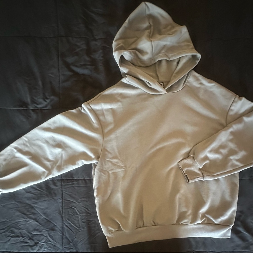 SHEIN Men's Light Gray Hoodie Sweater